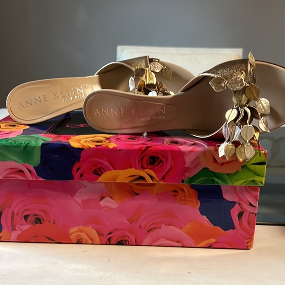 Beverly Feldman - Picture 3 of 9